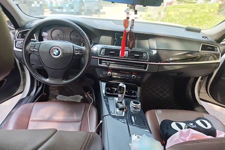 Used BMW 5 Series 2011 520Li Elegant Model Center Console
