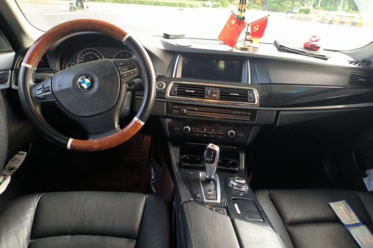 Used BMW 5 Series 2011 520Li Elegant Model Center Console