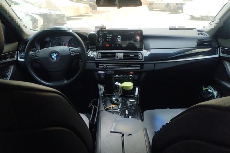 Used BMW 5 Series 2011 520Li Elegant Model Center Console