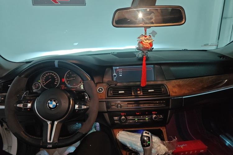 Used BMW 5 Series 2011 528Li Leading Model Center Console
