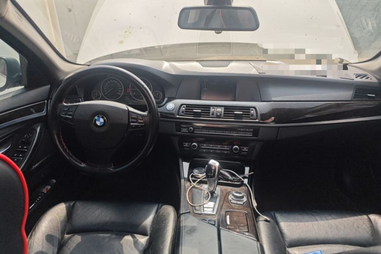 Used BMW 5 Series 2011 523Li Leading Model Center Console