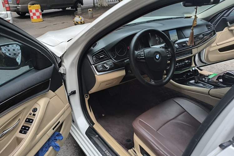 Used BMW 5 Series 2011 523Li Luxury Model Driver Seat