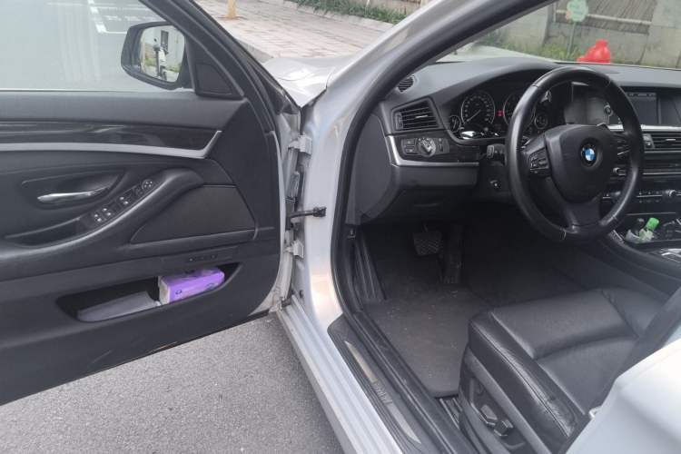 Used BMW 5 Series 2011 535Li Leading Model Driver Seat