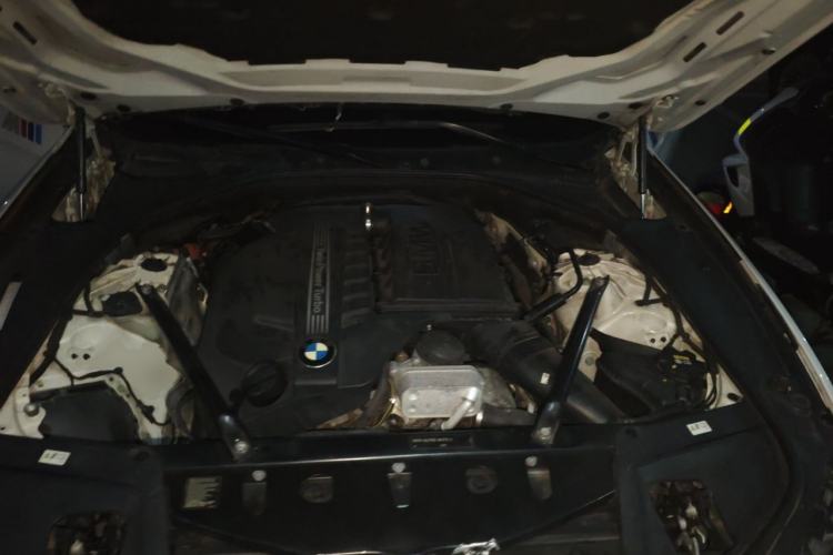 Used BMW 5 Series 2011 535Li Luxury Model Engine Bay