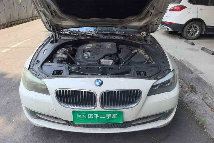 Used BMW 5 Series 2011 520Li Elegant Model Engine Bay