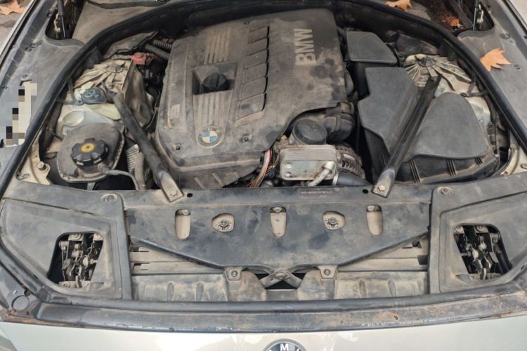 Used BMW 5 Series 2011 528Li Leading Model Engine Bay