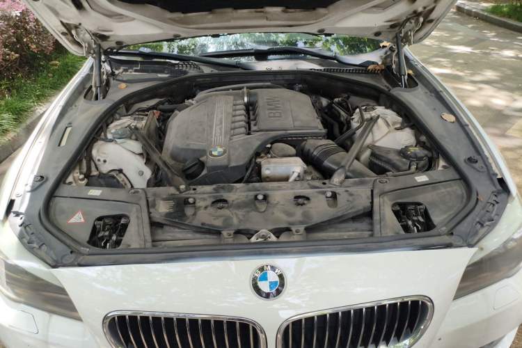 Used BMW 5 Series 2011 535Li Luxury Model Engine Bay