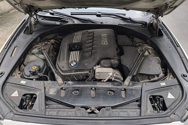 Used BMW 5 Series 2011 523Li Luxury Model Engine Bay