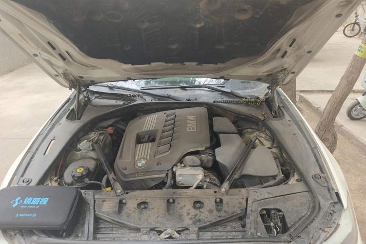 Used BMW 5 Series 2011 523Li Luxury Model Engine Bay
