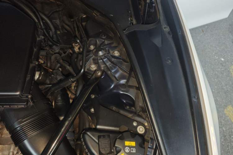 Used BMW 5 Series 2011 535Li Luxury Model Engine Bay Left