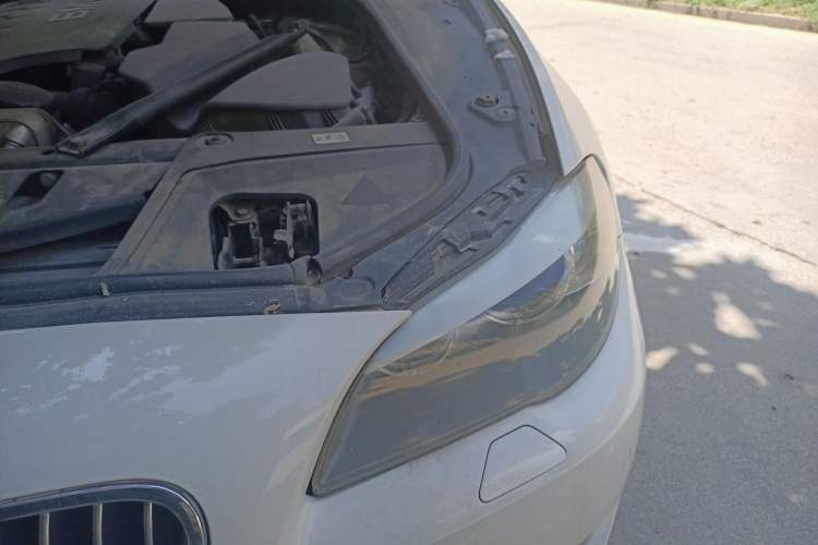 Used BMW 5 Series 2011 523Li Luxury Model Engine Bay Left