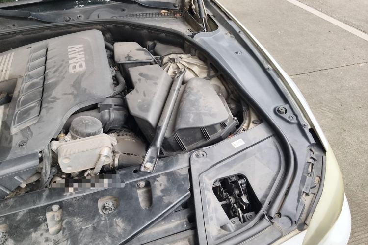 Used BMW 5 Series 2011 523Li Leading Model Engine Bay Left