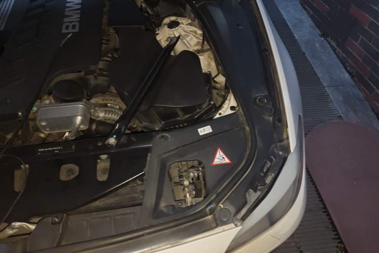 Used BMW 5 Series 2011 523Li Luxury Model Engine Bay Left