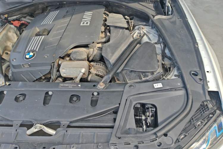 Used BMW 5 Series 2011 523Li Luxury Model Engine Bay Left