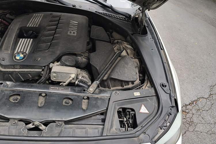 Used BMW 5 Series 2011 523Li Luxury Model Engine Bay Left
