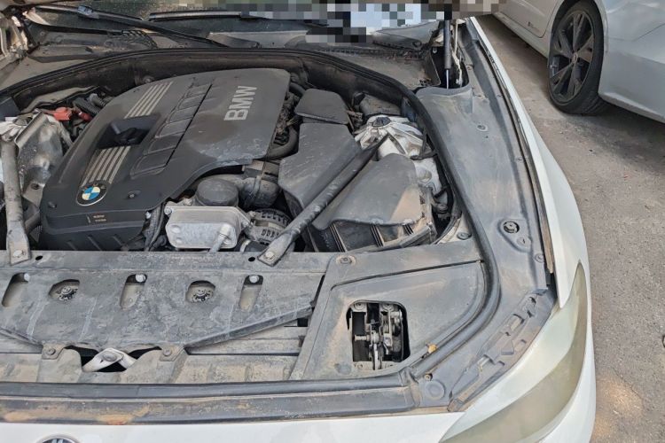 Used BMW 5 Series 2011 520Li Elegant Model Engine Bay Left
