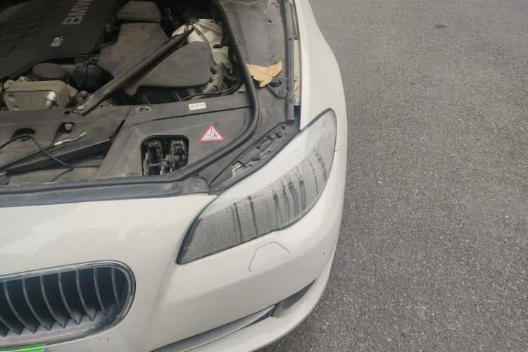 Used BMW 5 Series 2011 523i Leading Model Engine Bay Left