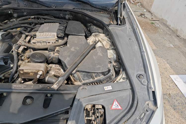 Used BMW 5 Series 2011 523Li Leading Model Engine Bay Left
