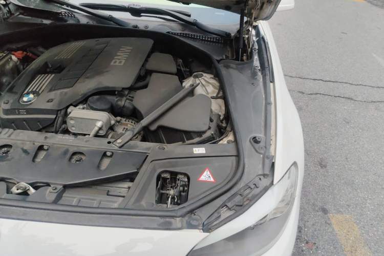 Used BMW 5 Series 2011 523Li Luxury Model Engine Bay Left