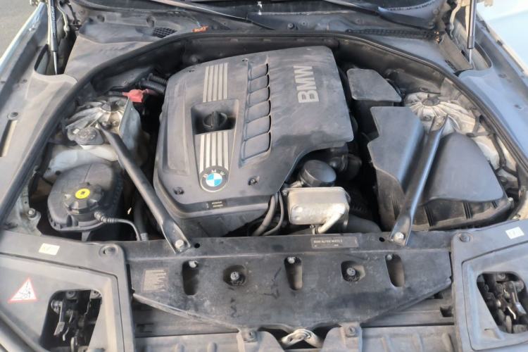Used BMW 5 Series 2011 520Li Elegant Model Engine Bay