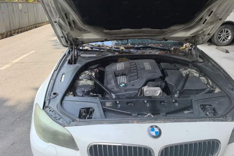 Used BMW 5 Series 2011 520Li Elegant Model Engine Bay Right