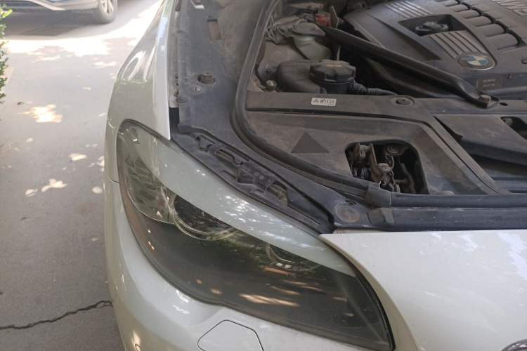 Used BMW 5 Series 2011 523Li Luxury Model Engine Bay Right