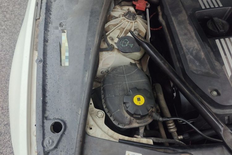 Used BMW 5 Series 2011 523Li Luxury Model Engine Bay Right