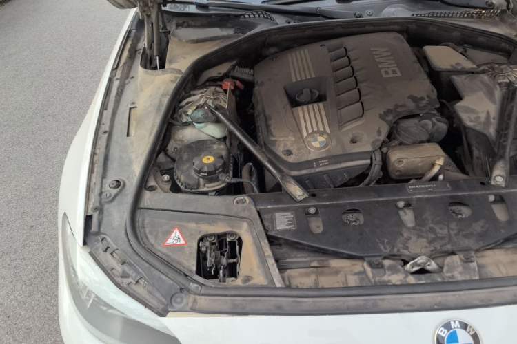 Used BMW 5 Series 2011 520Li Elegant Model Engine Bay Right
