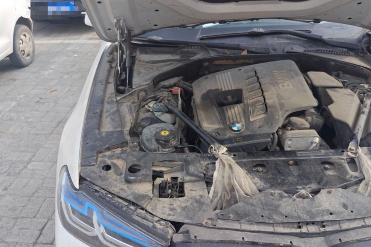 Used BMW 5 Series 2011 523Li Leading Model Engine Bay Right