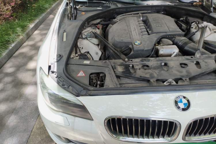 Used BMW 5 Series 2011 535Li Luxury Model Engine Bay Right