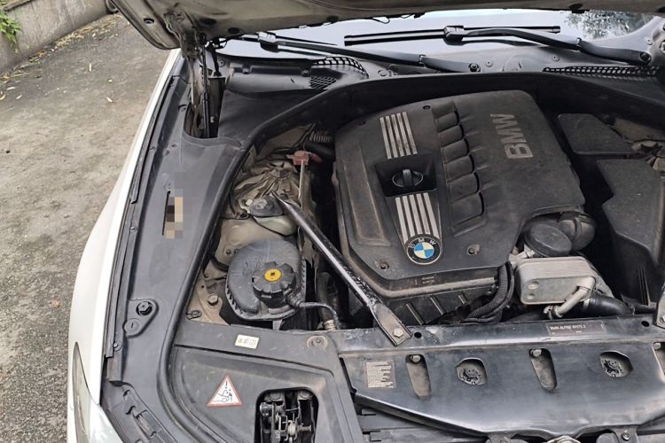 Used BMW 5 Series 2011 523Li Luxury Model Engine Bay Right