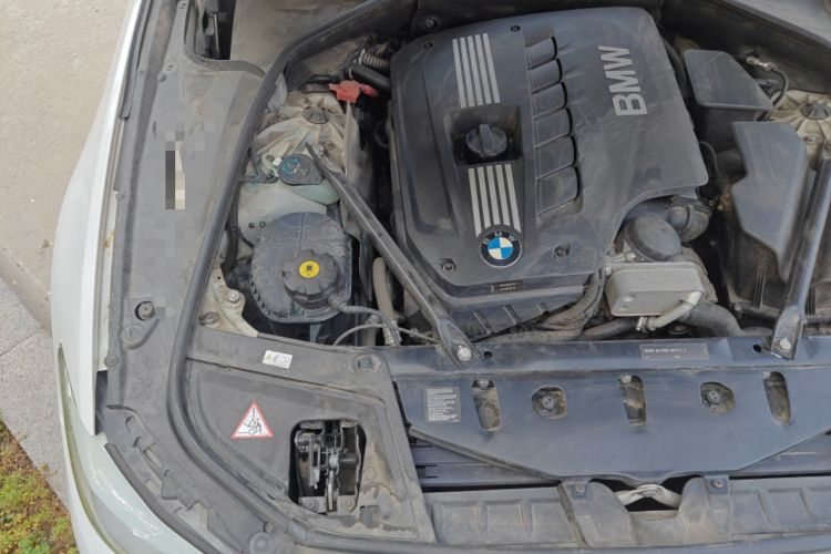 Used BMW 5 Series 2011 523Li Luxury Model Engine Bay Right