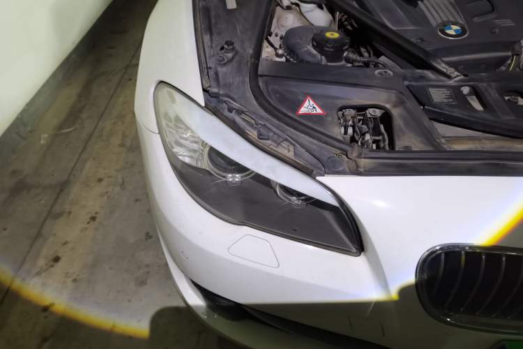 Used BMW 5 Series 2011 523i Leading Model Engine Bay Right