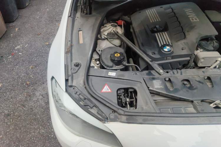 Used BMW 5 Series 2011 523Li Luxury Model Engine Bay Right