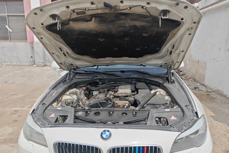 Used BMW 5 Series 2011 523Li Leading Model Engine Bay