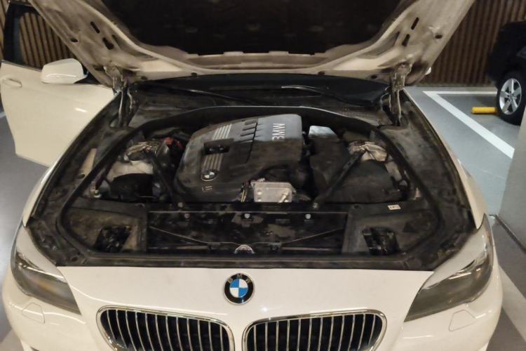 Used BMW 5 Series 2011 523Li Luxury Model Engine Bay