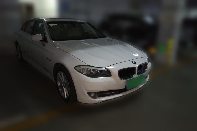 Used BMW 5 Series 2011 535Li Luxury Model Front Right 45 Deg