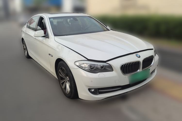 Used BMW 5 Series 2011 520Li Elegant Model Front Right 45 Deg