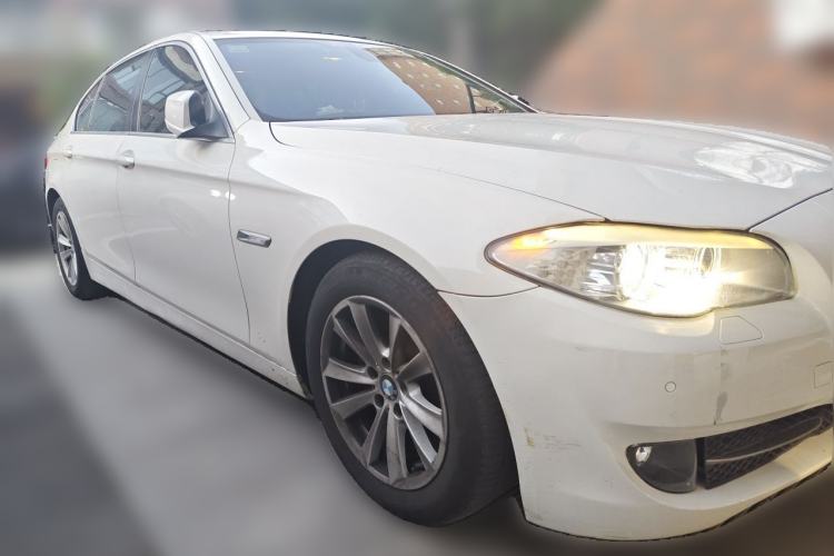 Used BMW 5 Series 2011 523Li Luxury Model Front Right 45 Deg