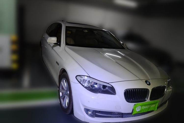 Used BMW 5 Series 2011 523Li Luxury Model Front Right 45 Deg