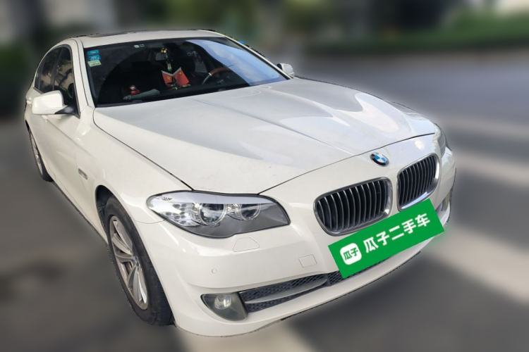 Used BMW 5 Series 2011 520Li Elegant Model Front Right 45 Deg