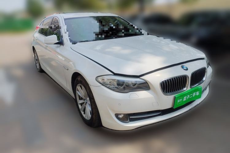 Used BMW 5 Series 2011 520Li Elegant Model Front Right 45 Deg
