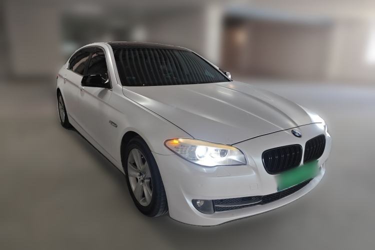Used BMW 5 Series 2011 528Li Leading Model Front Right 45 Deg