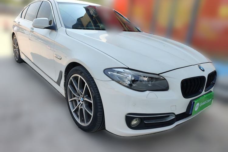 Used BMW 5 Series 2011 520Li Elegant Model Front Right 45 Deg