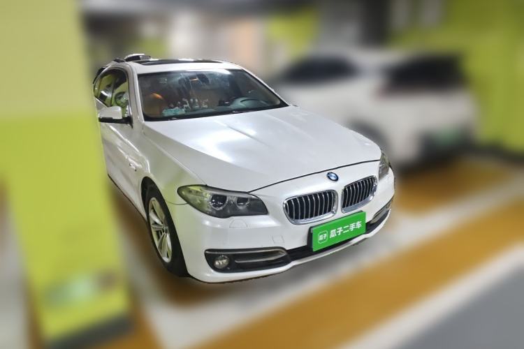 Used BMW 5 Series 2011 523Li Luxury Model Front Right 45 Deg