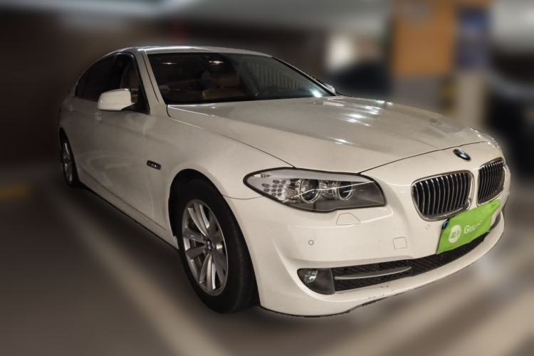 Used BMW 5 Series 2011 523Li Luxury Model Front Right 45 Deg