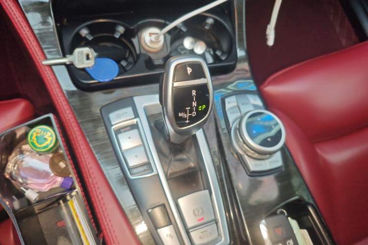 Used BMW 5 Series 2011 535Li Luxury Model Gear Lever