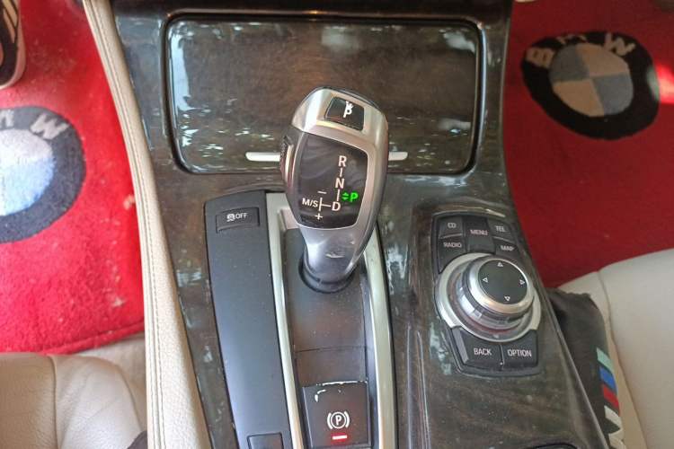 Used BMW 5 Series 2011 523Li Luxury Model Gear Lever