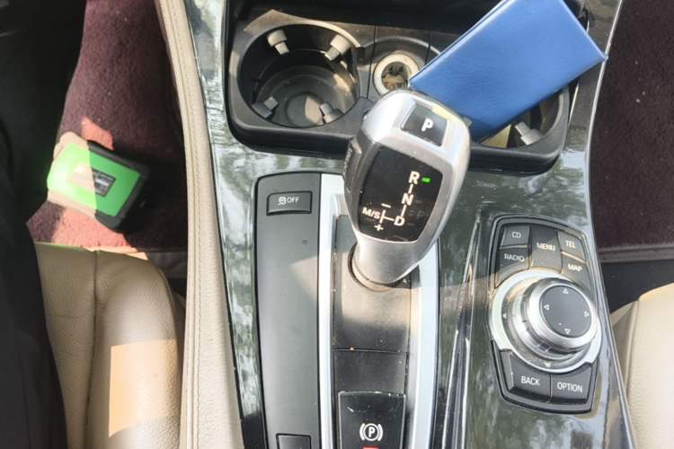 Used BMW 5 Series 2011 523Li Leading Model Gear Lever