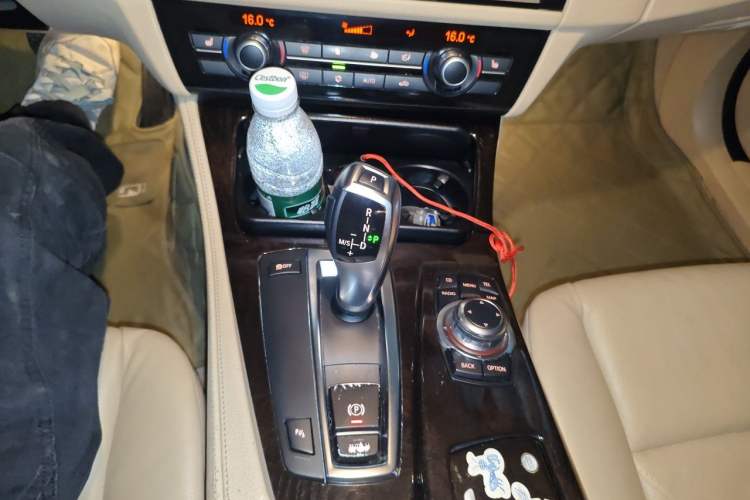 Used BMW 5 Series 2011 523i Leading Model Gear Lever